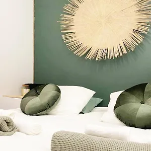 https://apt-logement-de-charme.midi-pyreneeshotels.com